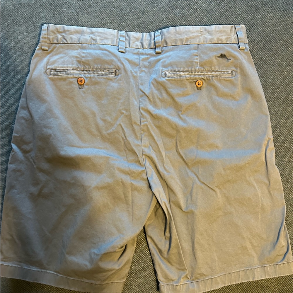 Like new Tommy Bahama size 35 men’s plaid shorts